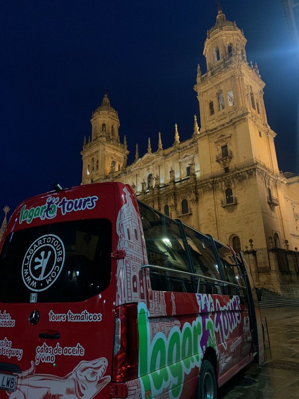 El Autobús Encantado: Aventura de Halloween - Lagarto Tours